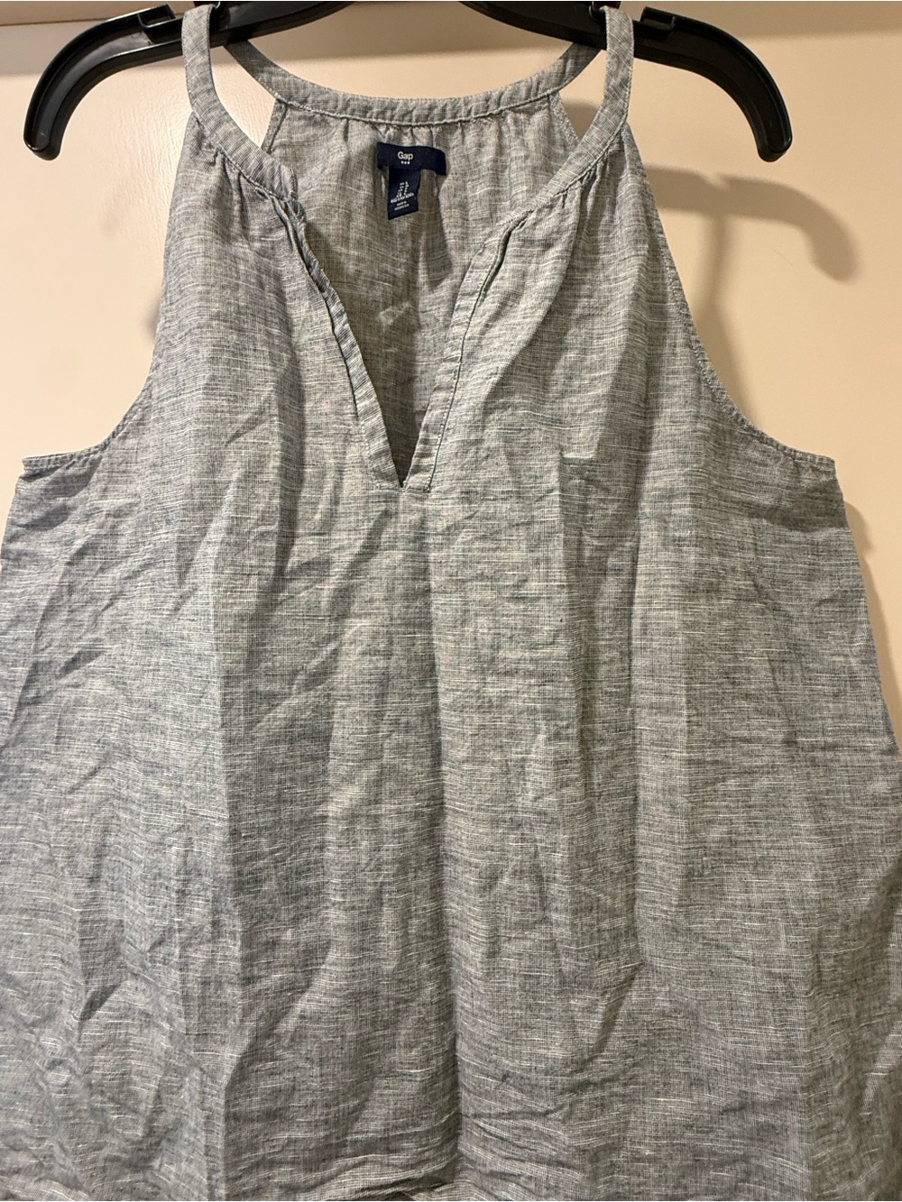 GAP Light Gray Sleeveless V-Neck Camisole